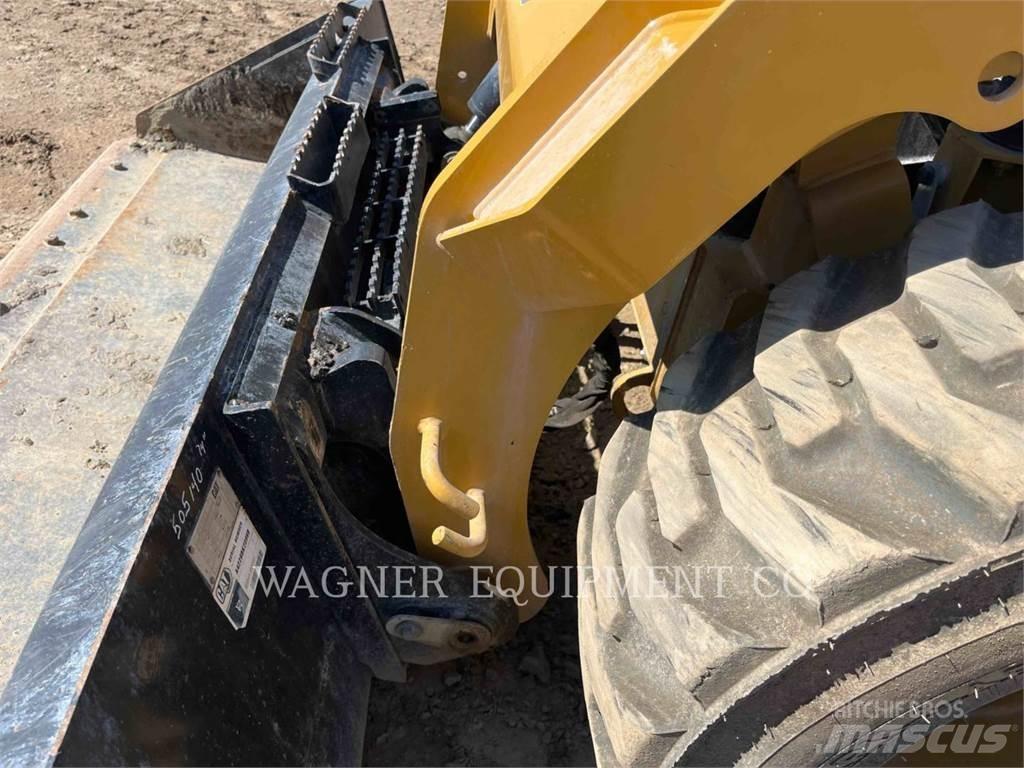CAT 236D3 Мини-погрузчики