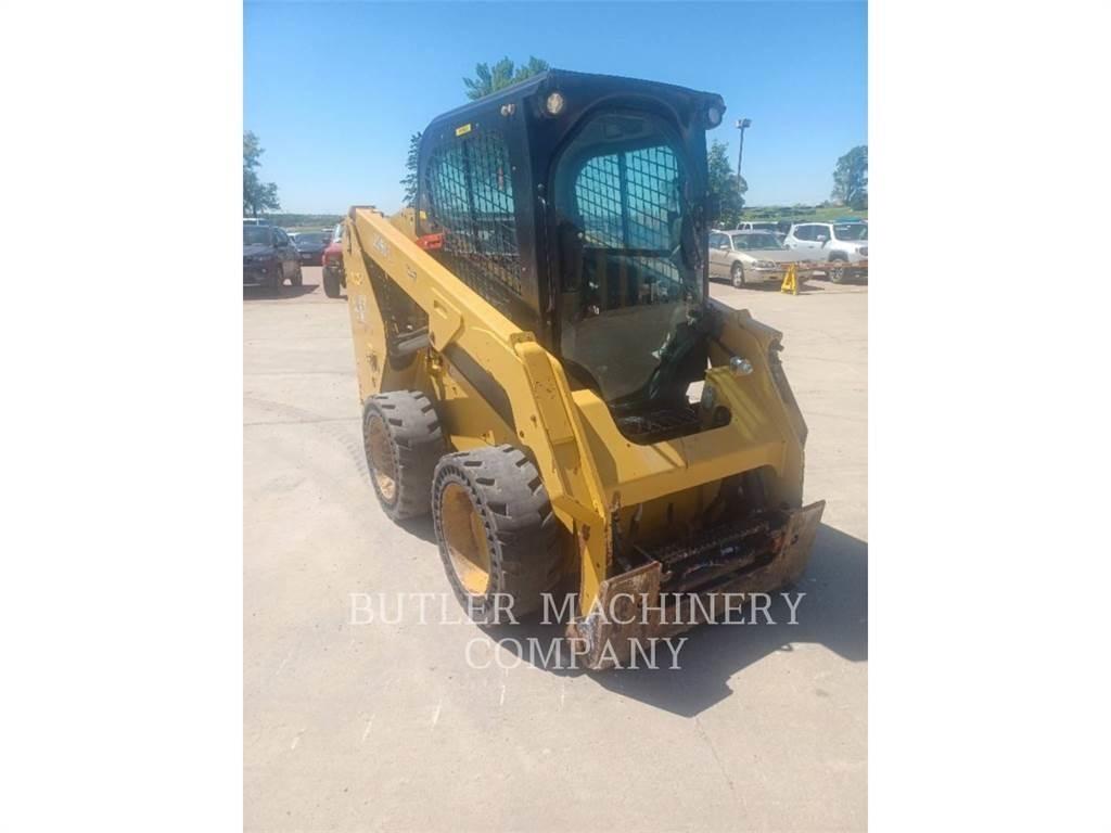 CAT 236D3 Мини-погрузчики