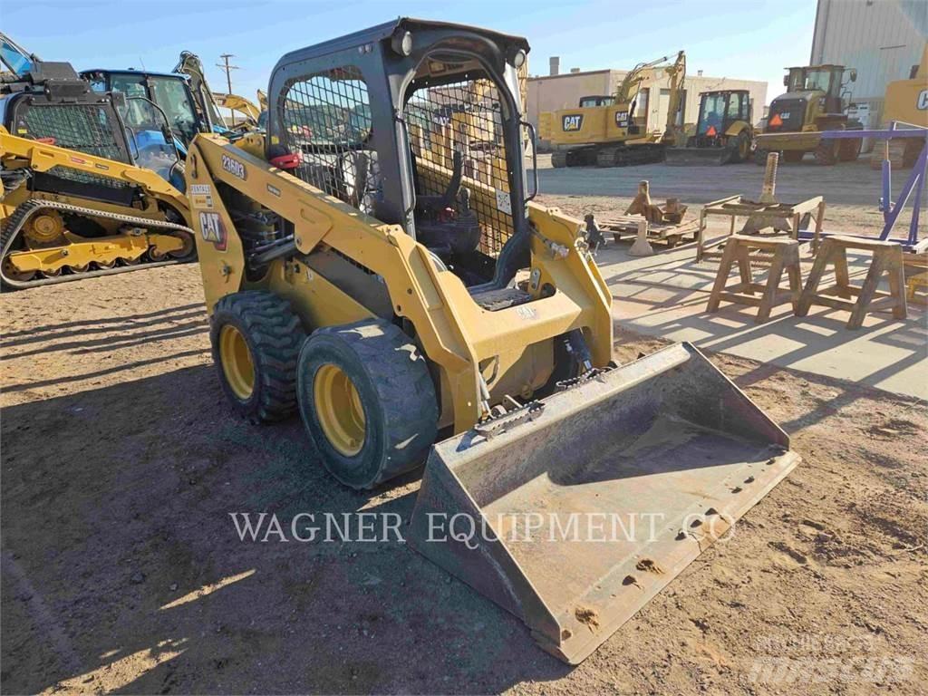 CAT 236D3 Мини-погрузчики