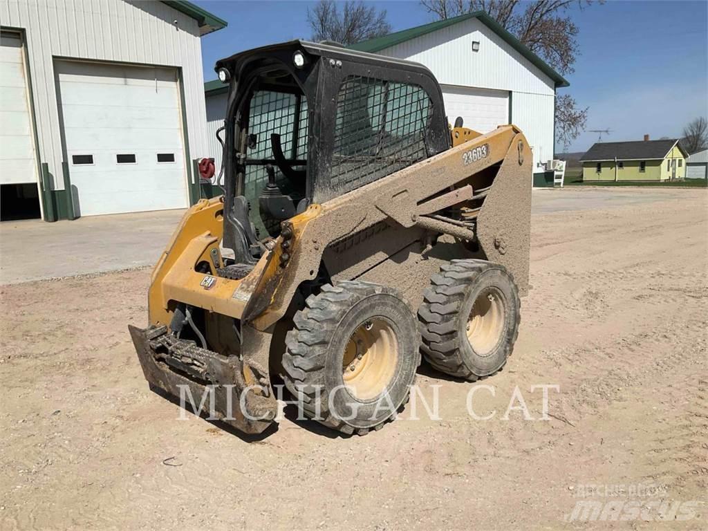 CAT 236D3 A2Q Мини-погрузчики