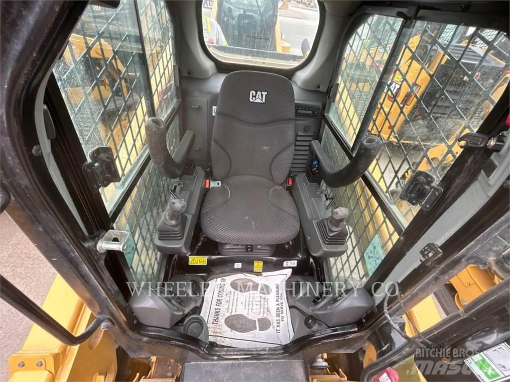 CAT 236D3 C3H2 Мини-погрузчики