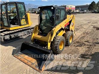 CAT 236D3 C3H2 Мини-погрузчики