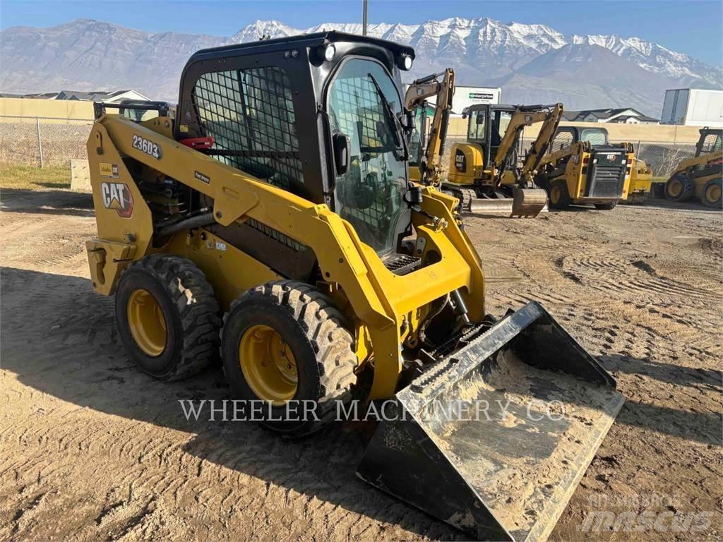 CAT 236D3 C3H2 Мини-погрузчики