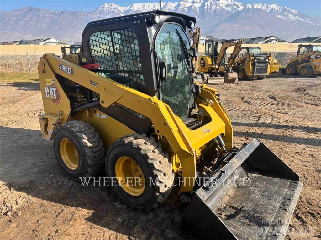 CAT 236D3 C3H2 Мини-погрузчики