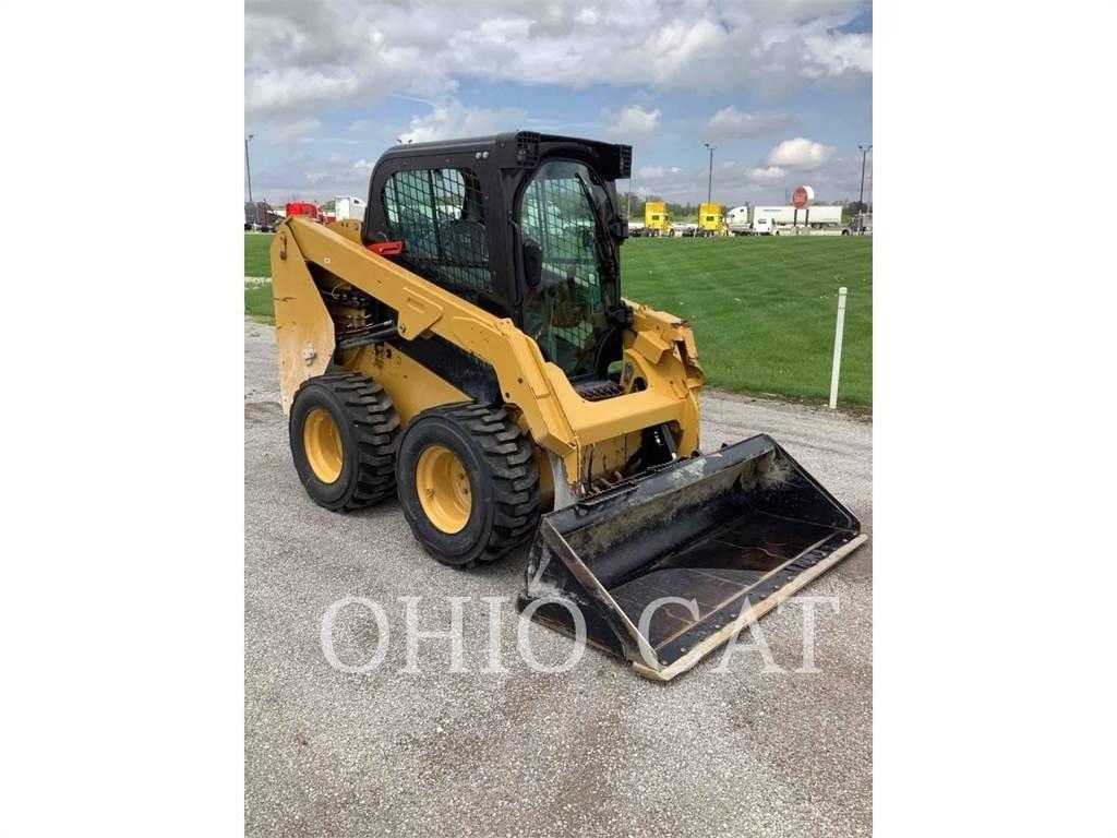 CAT 236D3 C3H2 Мини-погрузчики