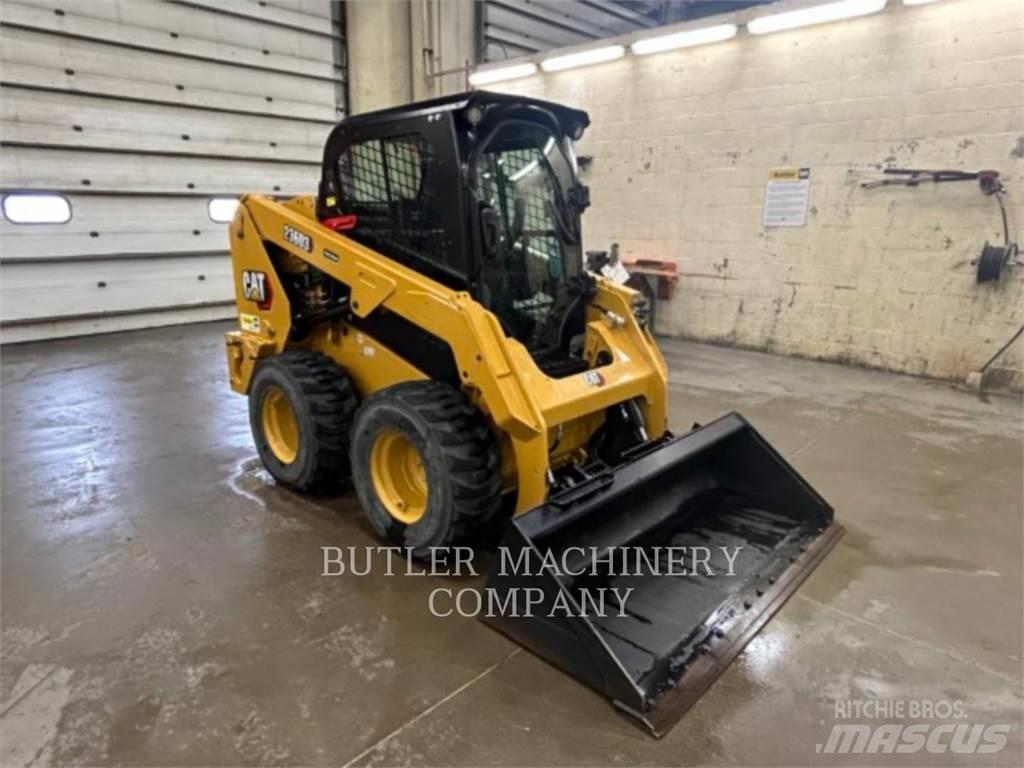 CAT 236D3 C3H2 Мини-погрузчики