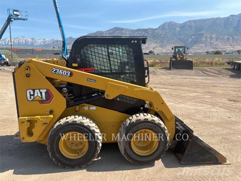CAT 236D3 C3H2 Мини-погрузчики