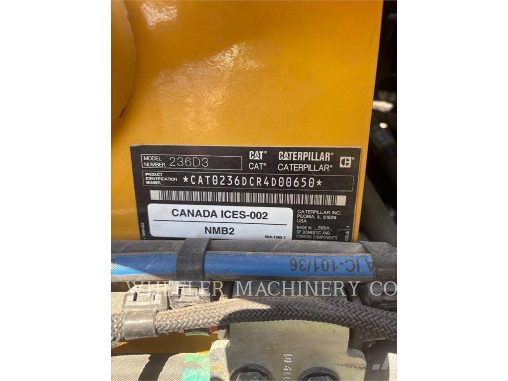 CAT 236D3 C3H2 Мини-погрузчики