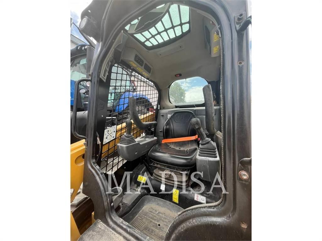CAT 236D3LRC Мини-погрузчики