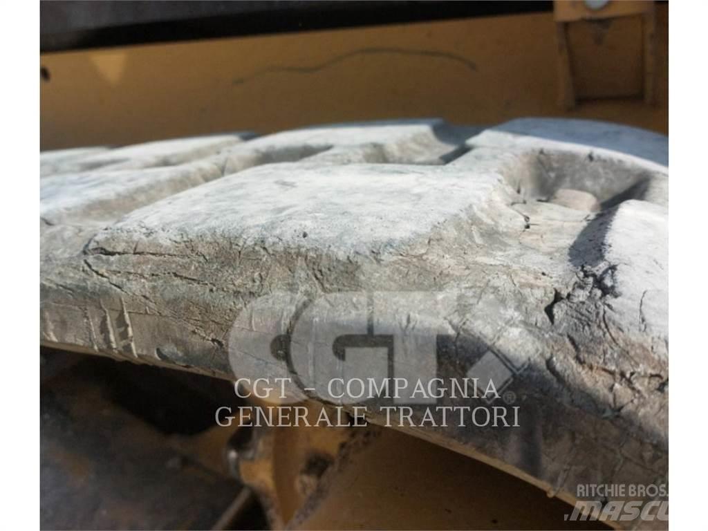 CAT 239D Гусеничные фронтальные погрузчики