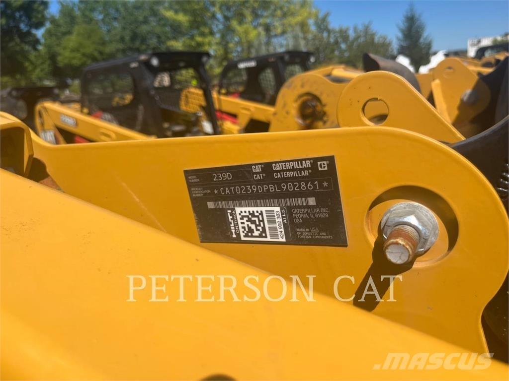 CAT 239D Гусеничные фронтальные погрузчики