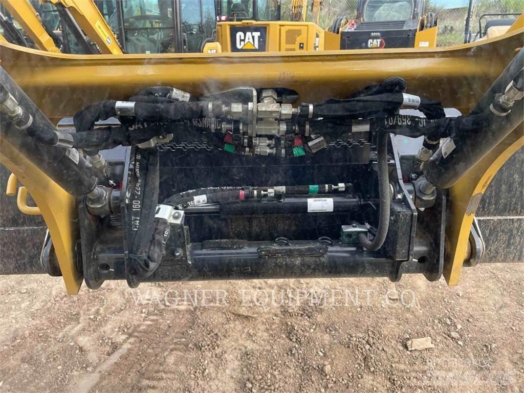 CAT 239D3 Гусеничные фронтальные погрузчики