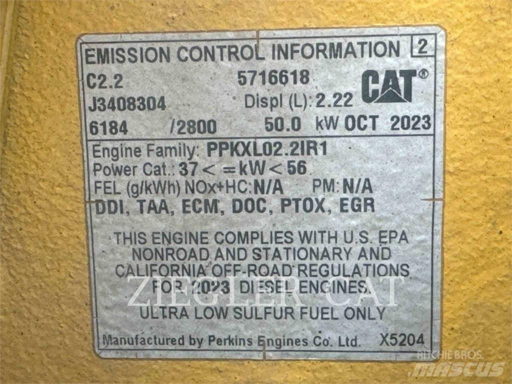 CAT 239D3 Гусеничные фронтальные погрузчики