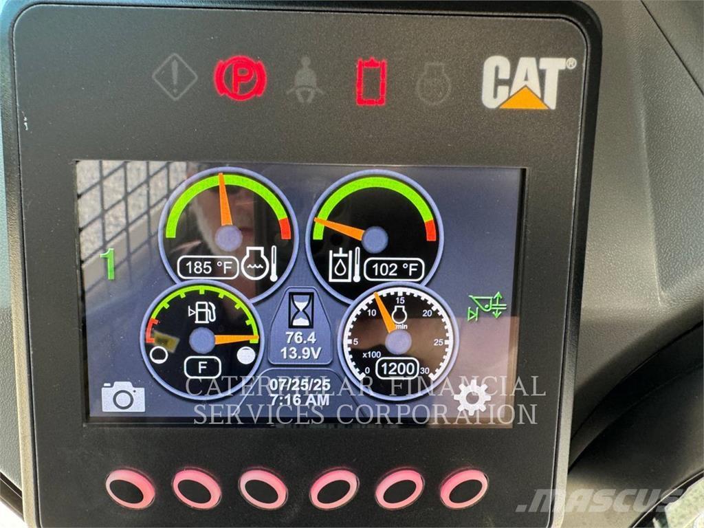 CAT 239D3 Гусеничные фронтальные погрузчики