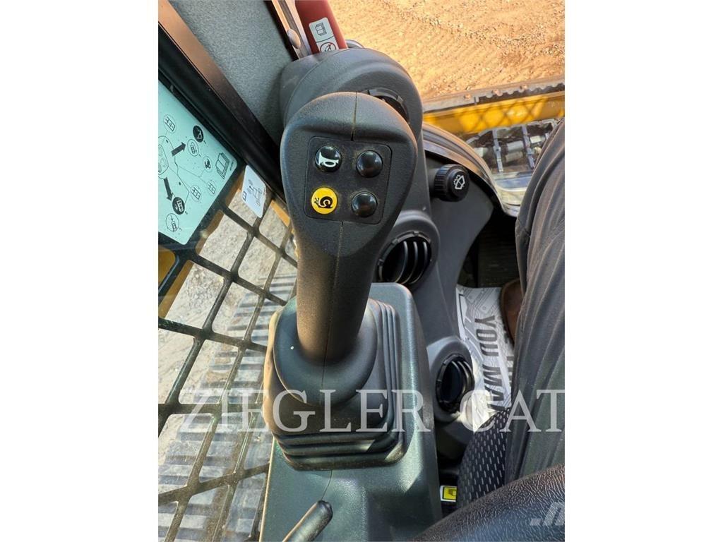 CAT 239D3 Гусеничные фронтальные погрузчики