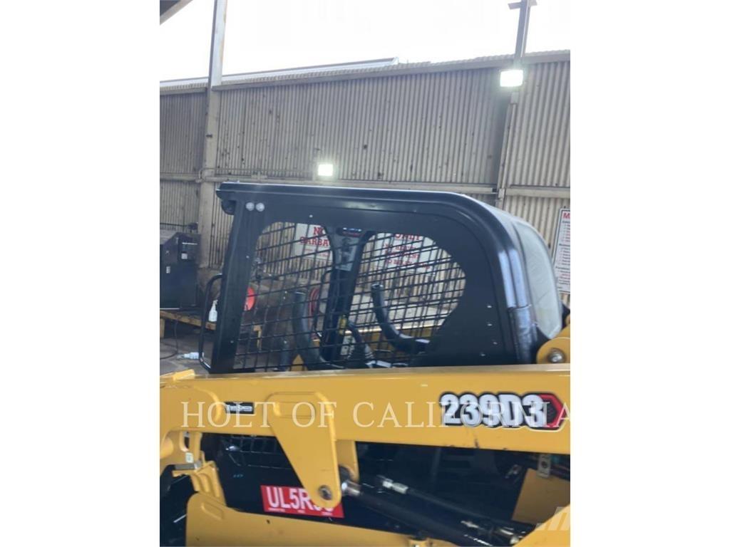 CAT 239D3 Гусеничные фронтальные погрузчики