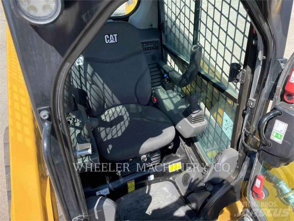 CAT 239D3 C1H2 Гусеничные фронтальные погрузчики