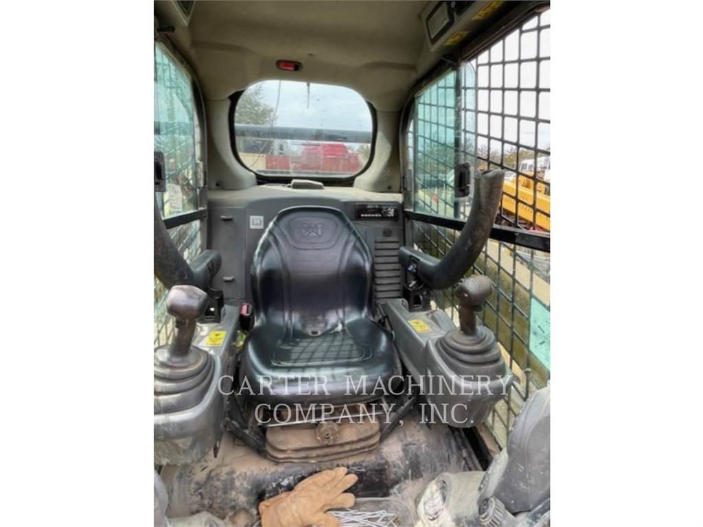 CAT 242D Мини-погрузчики
