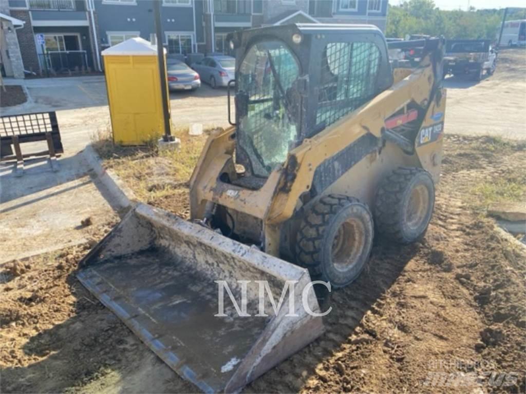 CAT 242D Мини-погрузчики