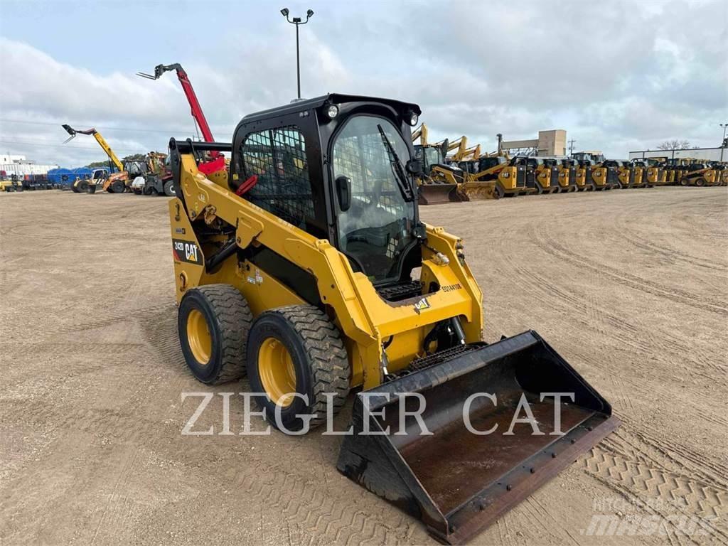 CAT 242D Мини-погрузчики