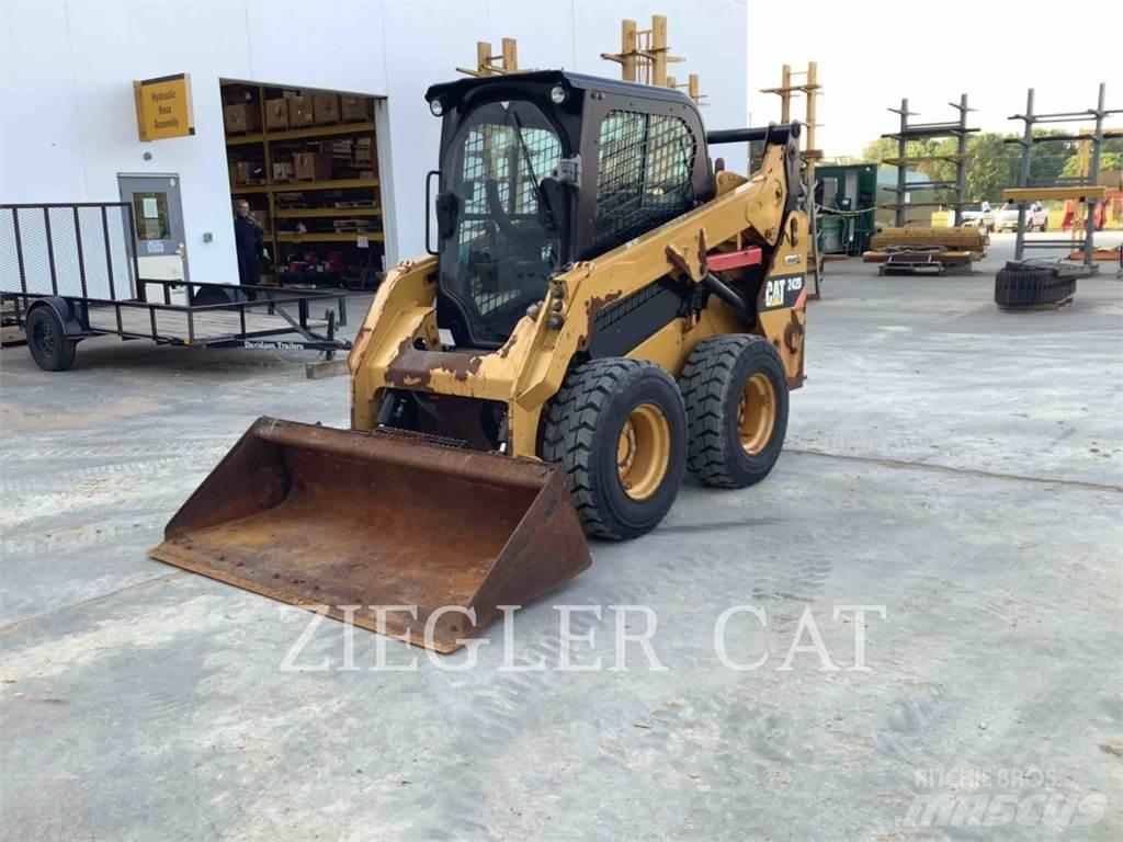 CAT 242D Мини-погрузчики