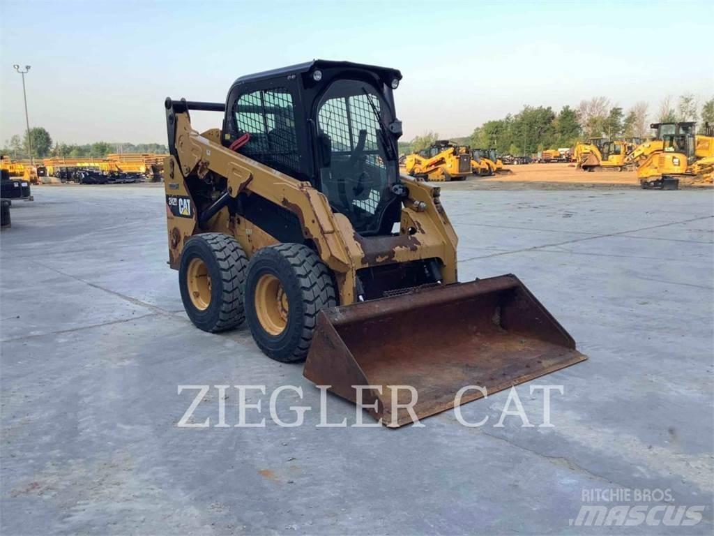 CAT 242D Мини-погрузчики