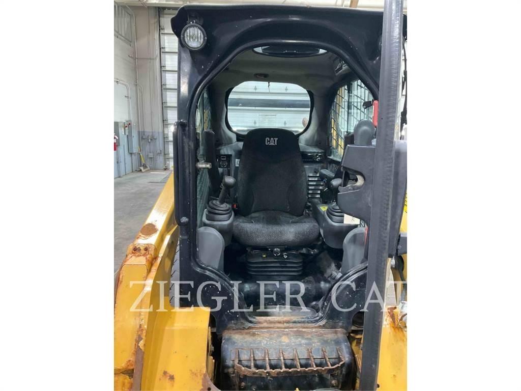 CAT 242D Мини-погрузчики