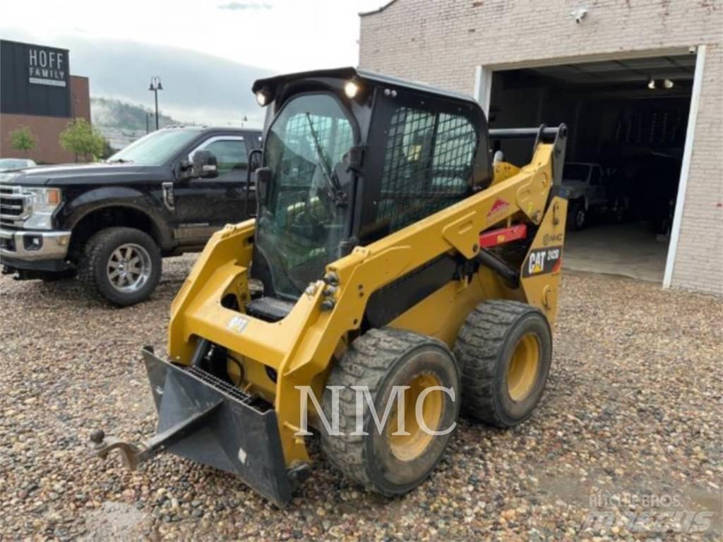 CAT 242D Мини-погрузчики