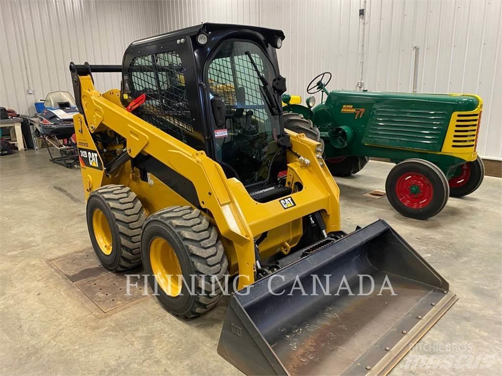 CAT 242D Мини-погрузчики