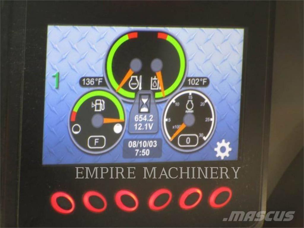 CAT 242D Мини-погрузчики