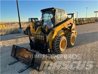 CAT 242D3 Мини-погрузчики