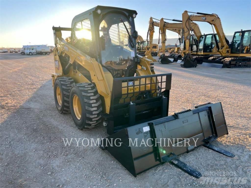 CAT 242D3 Мини-погрузчики