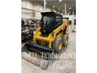CAT 242D3 Мини-погрузчики