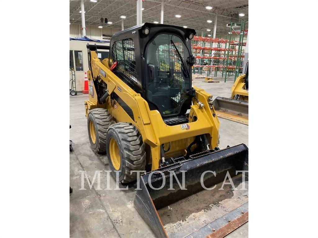 CAT 242D3 Мини-погрузчики
