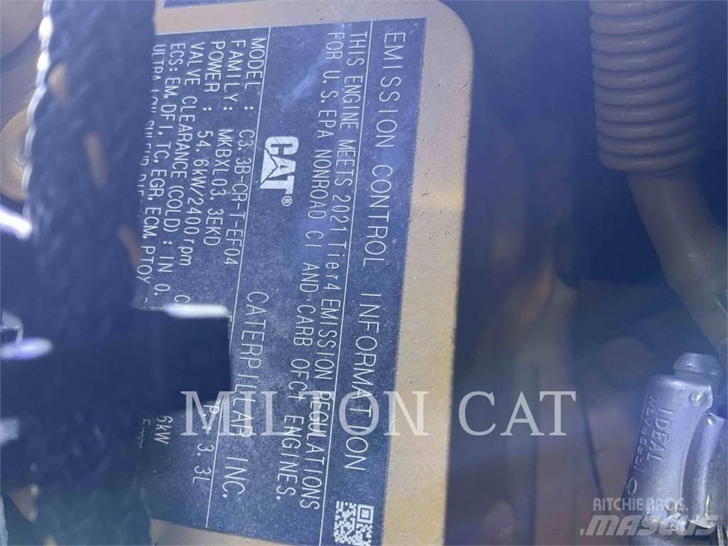 CAT 242D3 Мини-погрузчики
