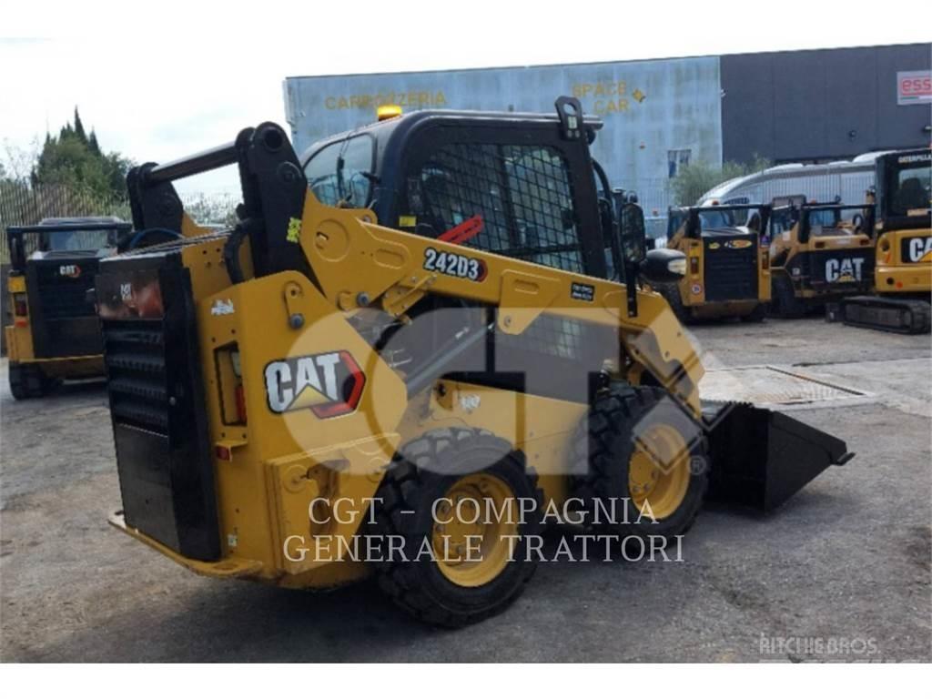 CAT 242D3 Мини-погрузчики