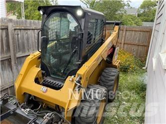 CAT 242D3 Мини-погрузчики