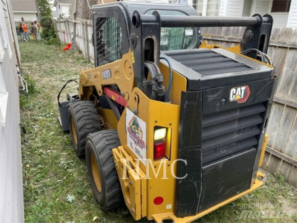 CAT 242D3 Мини-погрузчики