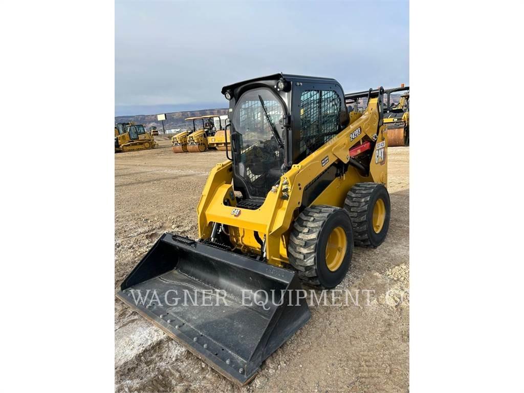 CAT 242D3 Мини-погрузчики