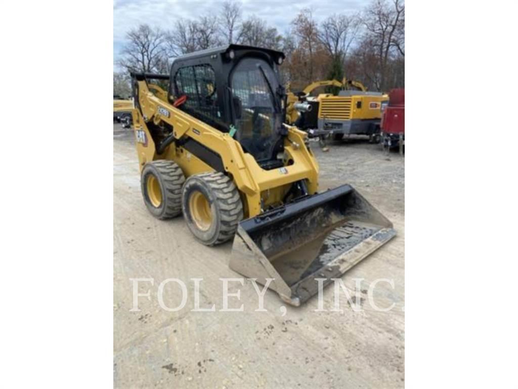 CAT 242D3 Мини-погрузчики