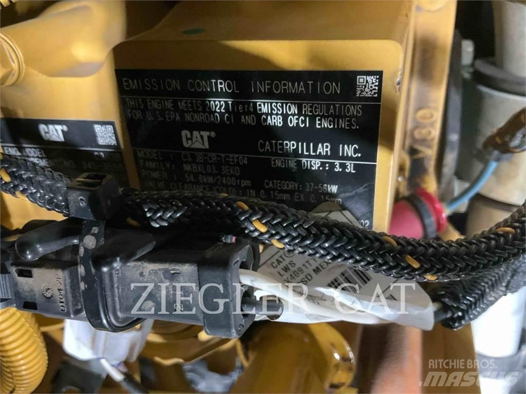 CAT 242D3 Мини-погрузчики