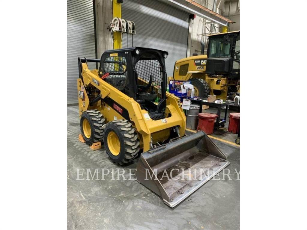 CAT 242D3 Мини-погрузчики