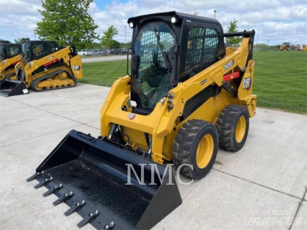 CAT 242D3 Мини-погрузчики