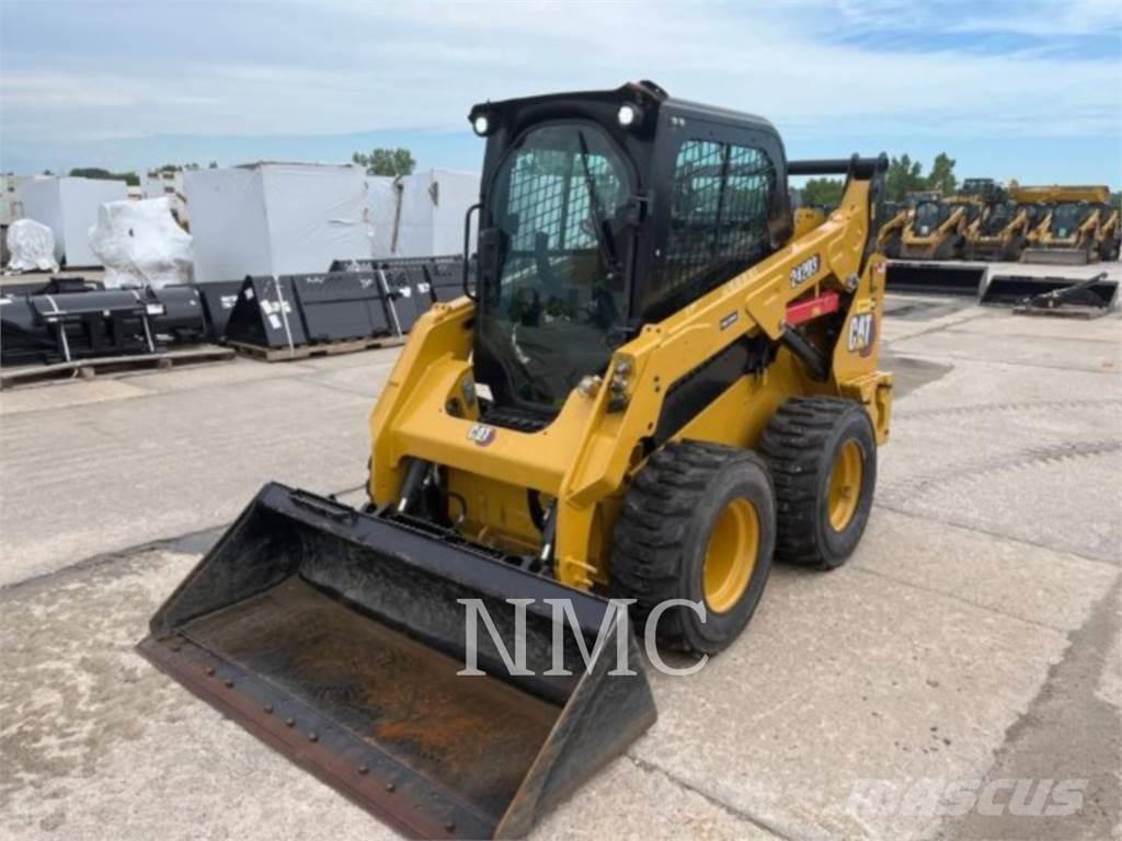 CAT 242D3 Мини-погрузчики