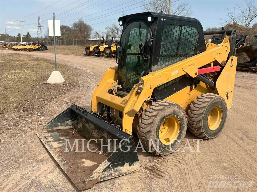 CAT 242D3 A2Q Мини-погрузчики