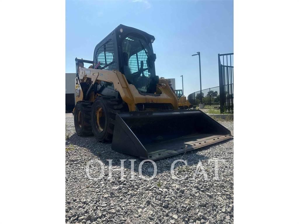 CAT 242D3 C3H2 Мини-погрузчики