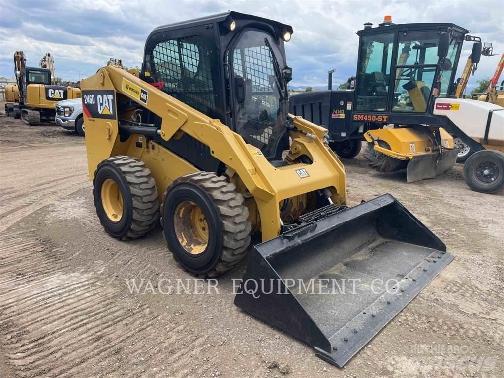 CAT 246D Мини-погрузчики