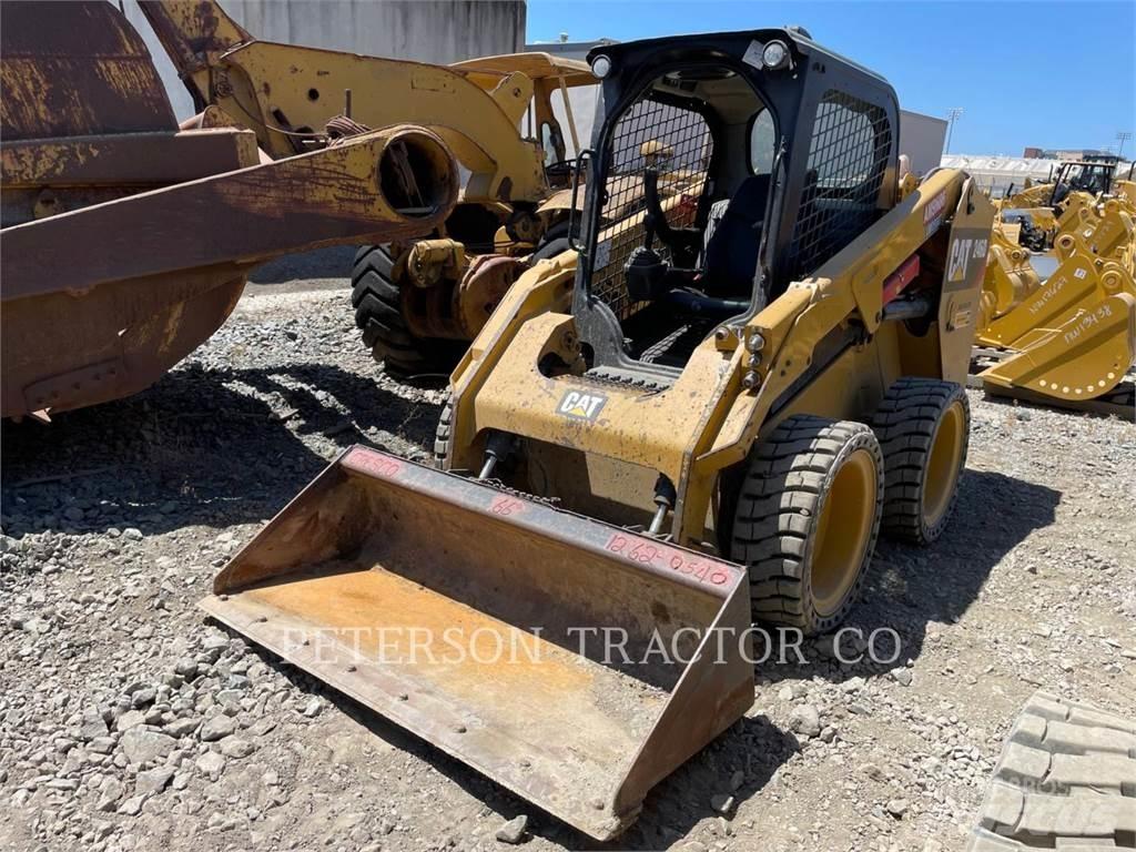 CAT 246D Мини-погрузчики