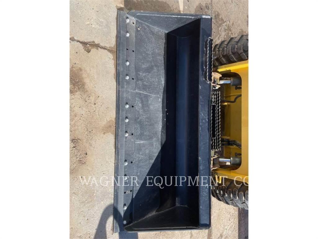 CAT 246D Мини-погрузчики