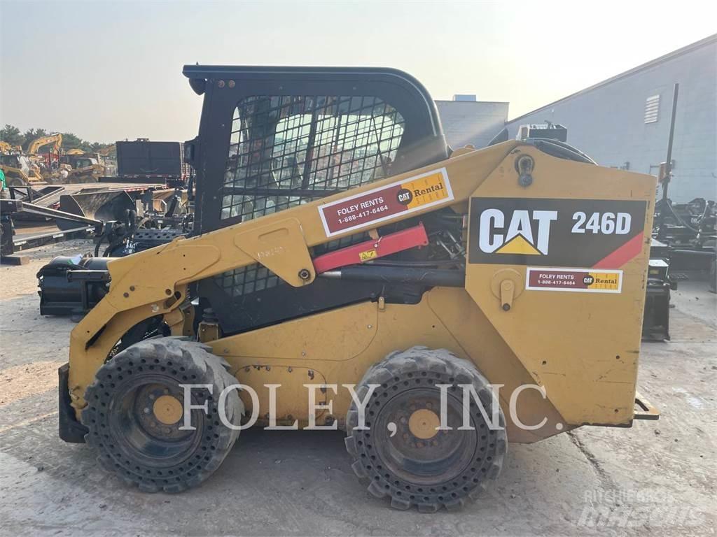 CAT 246D Мини-погрузчики